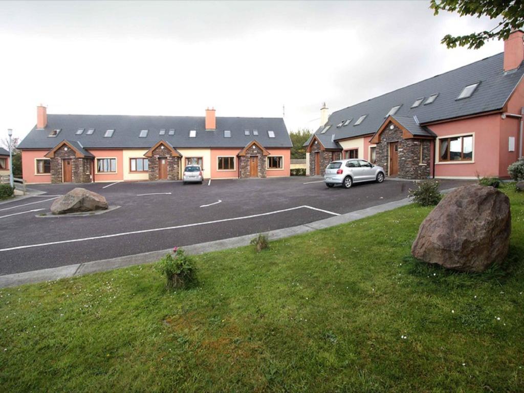 Tralee Bay Holiday Village Castlegregory Exterior photo